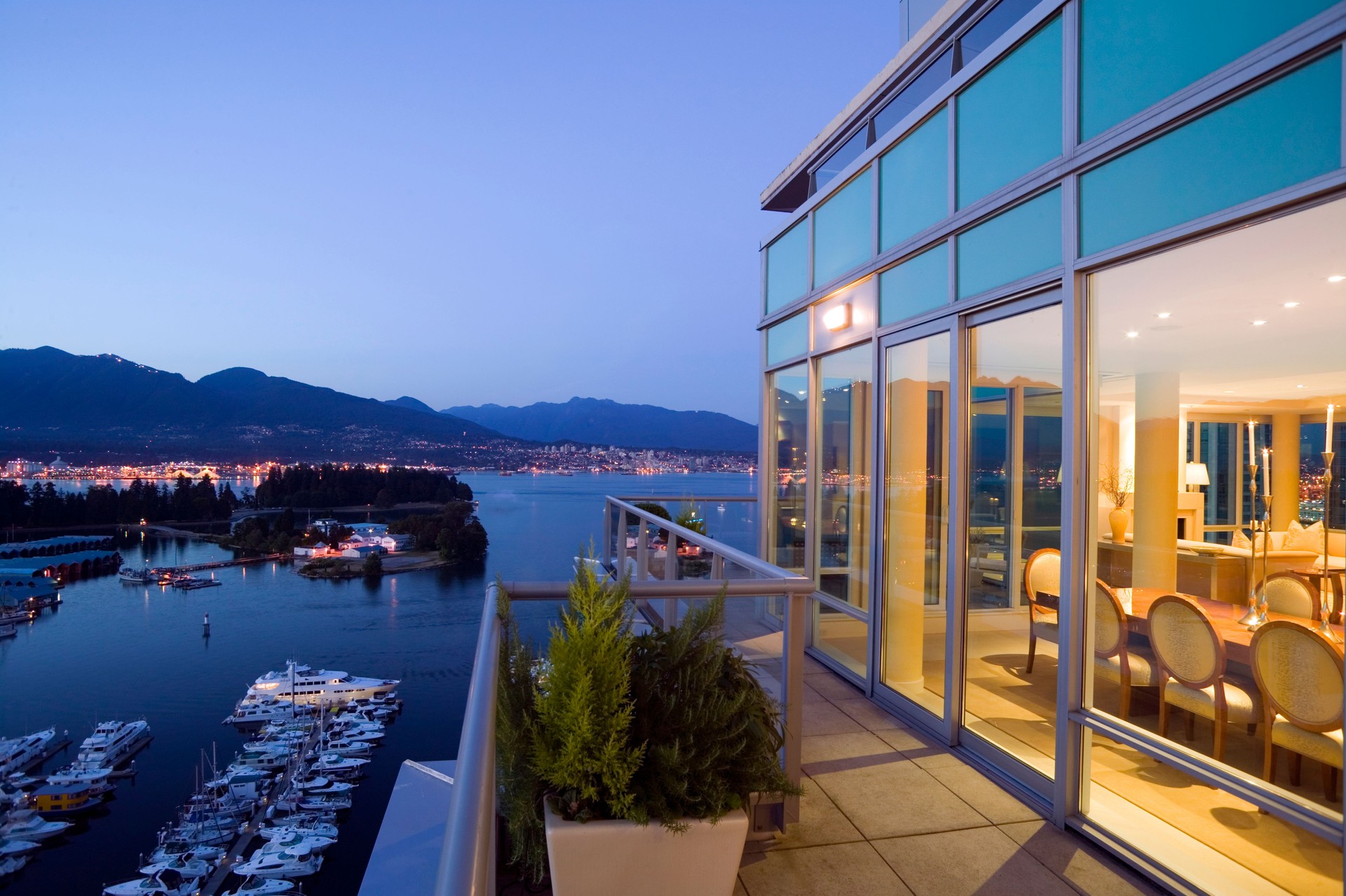 vancouver penthouse apartment stanley park coal harbor